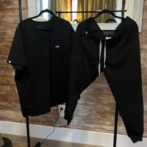 Figs scrubs jogger set black